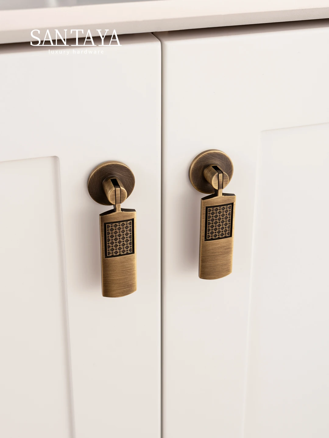 Santaya Antique Brass Handle Luxury Bronze Pull Kitchen Cabinet Handle Wardrobe Drawer Knob - Image 5